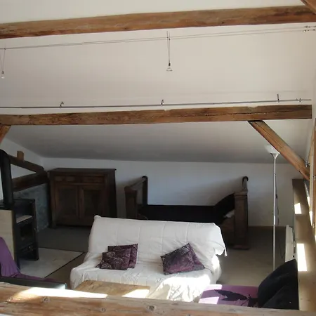 La Combe De Moulin Apartment *